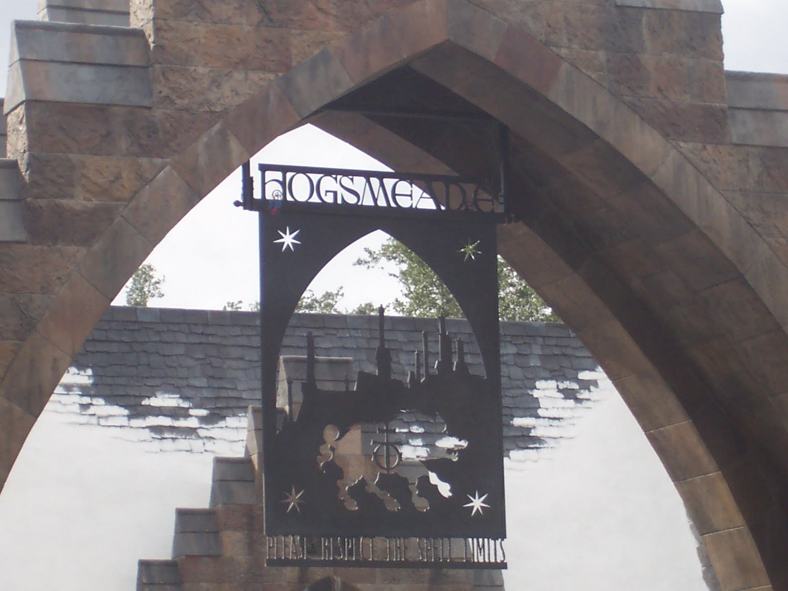 Primeras ImÃ¡genes de la Entrada a Hogsmeade en el Parque de ‘Harry Potter’