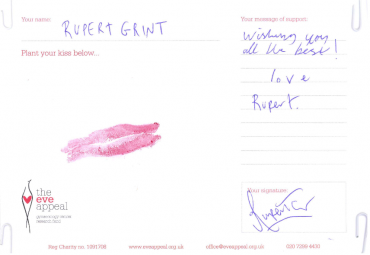 Rupert Grint Da su «Beso» en Apoyo a la CampaÃ±a de ‘The Eve Appeal’ Contra CÃ¡nceres GinecolÃ³gicos