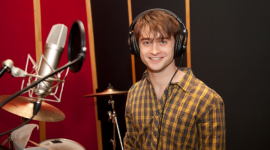 ImÃ¡genes de Daniel Radcliffe Grabando ‘A Christmas Carol’ para el Ãlbum de Caridad ‘Carols for a Cure’